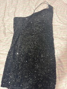 Women’s One-Shoulder Black Sequin Dress